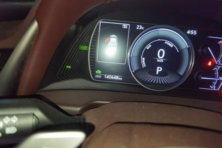 Used Lexus ES 2018 300h Premier Edition China VI Standard Odometer Close Up