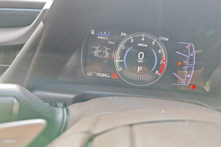 Used Lexus ES 2018 260 Excellence Edition China V Standard Odometer Close Up