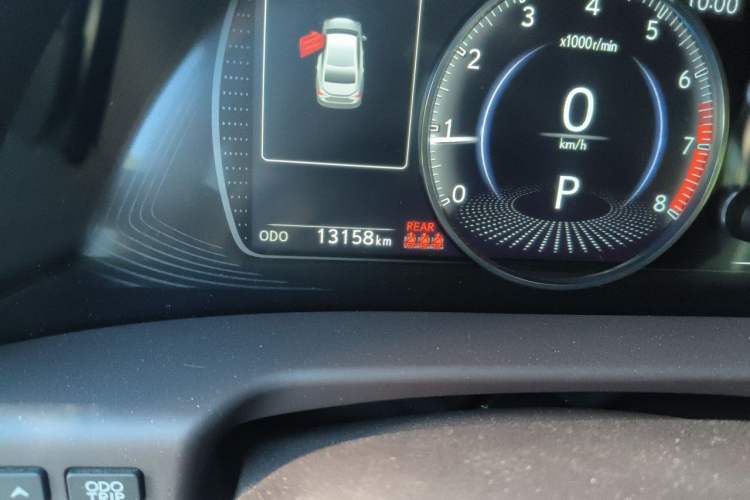 Used Lexus ES 2018 200 Excellence Edition China VI Standard Odometer Close Up