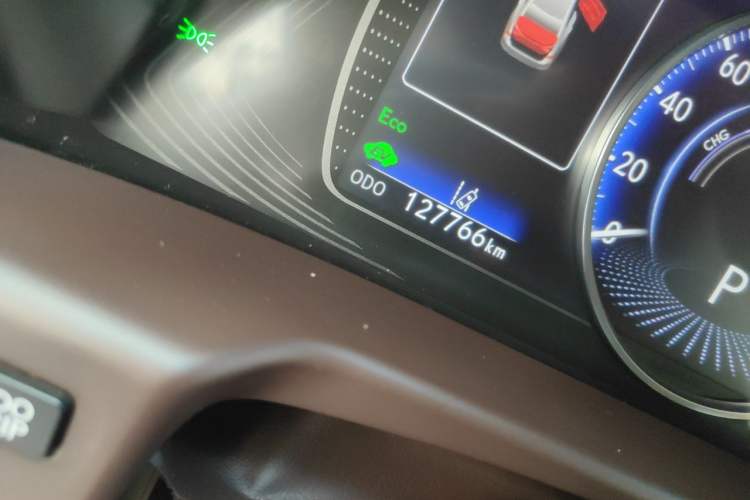 Used Lexus ES 2018 300h Premier Edition China V Standard Odometer Close Up