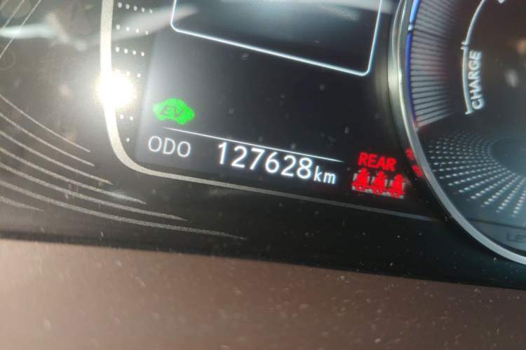 Used Lexus ES 2018 300h Premium Edition China V Standard Odometer Close Up