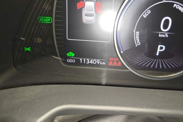 Used Lexus ES 2018 300h Premium Edition China V Standard Odometer Close Up