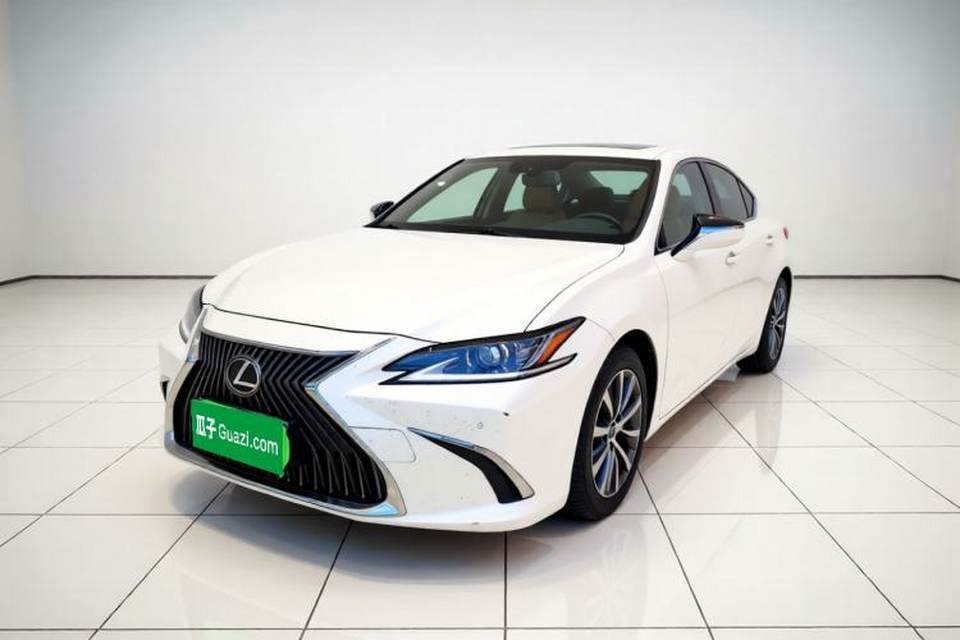 Lexus ES 2018