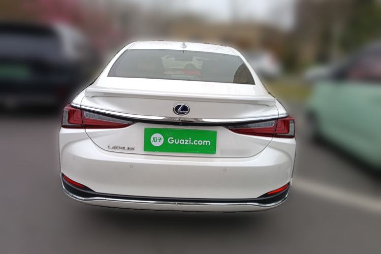 Used Lexus ES 2018 300h Premier Edition China VI Standard Rear