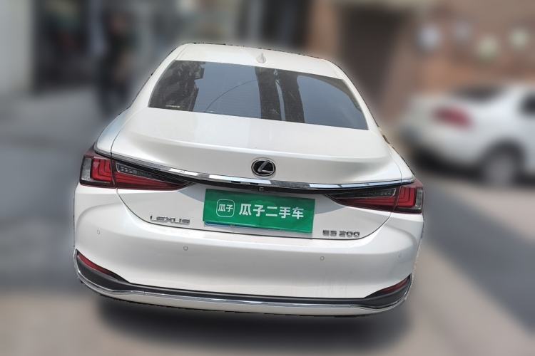 Used Lexus ES 2018 200 Excellence Edition China VI Standard Rear