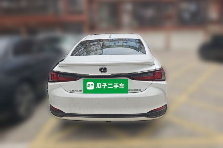Used Lexus ES 2018 260 F SPORT China V Standard Rear