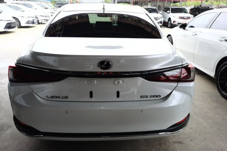 Used Lexus ES 2018 200 Excellence Edition China V Standard Rear