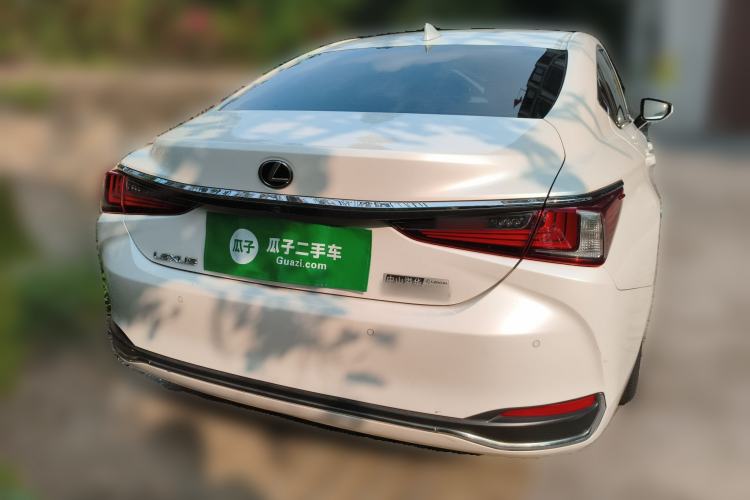 Used Lexus ES 2018 200 Excellence Edition China V Standard Rear