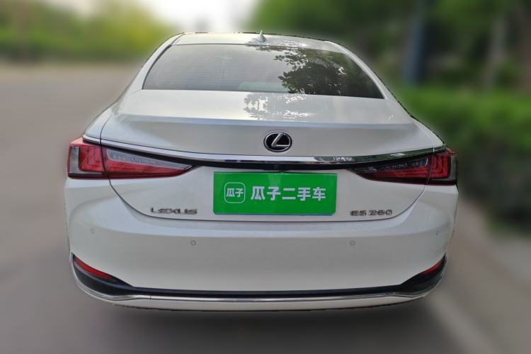 Used Lexus ES 2018 260 Excellence Edition China V Standard Rear
