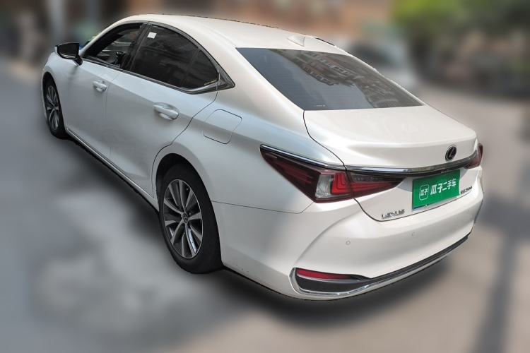Used Lexus ES 2018 200 Excellence Edition China VI Standard Rear Left 45 Deg