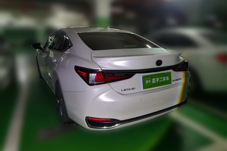 Used Lexus ES 2018 300h Premier Edition China VI Standard Rear Left 45 Deg