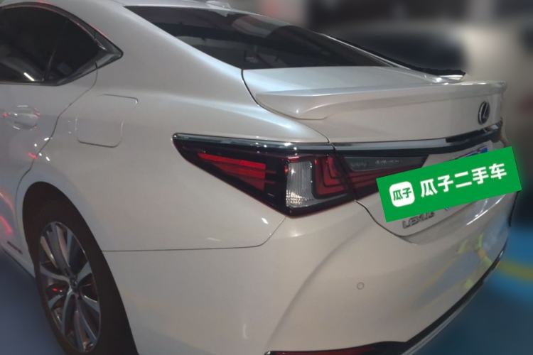 Used Lexus ES 2018 300h Premier Edition China V Standard Rear Left 45 Deg
