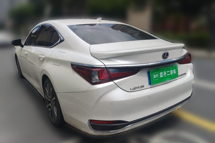 Used Lexus ES 2018 300h Premium Edition China V Standard Rear Left 45 Deg