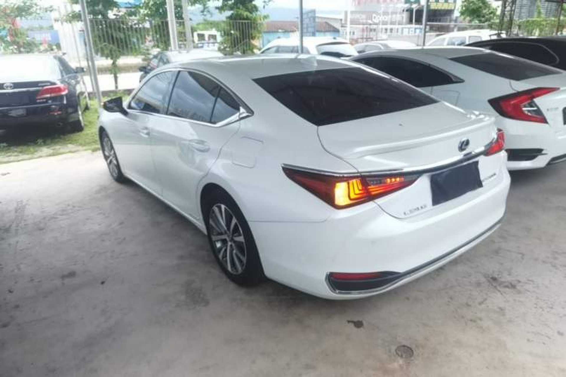 Used Lexus ES 2018 300h Premier Edition China V Standard Rear Left 45 Deg