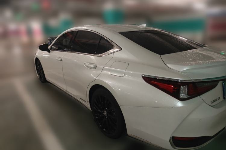 Used Lexus ES 2018 300h Premium Edition China V Standard Rear Left 45 Deg
