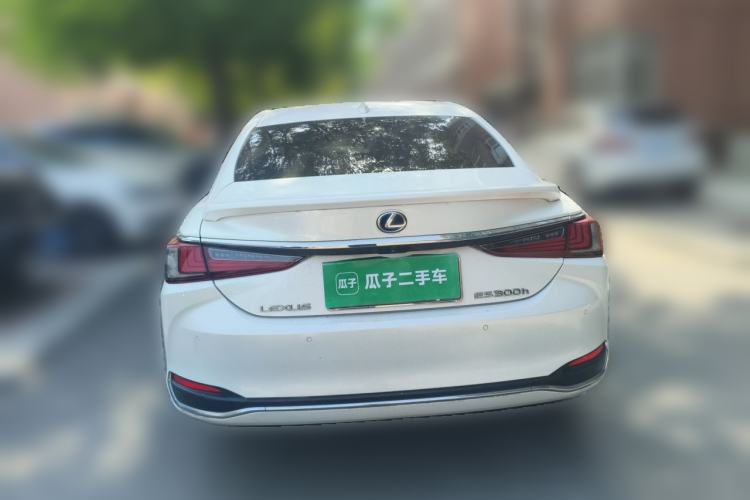 Used Lexus ES 2018 300h Premium Edition China V Standard Rear