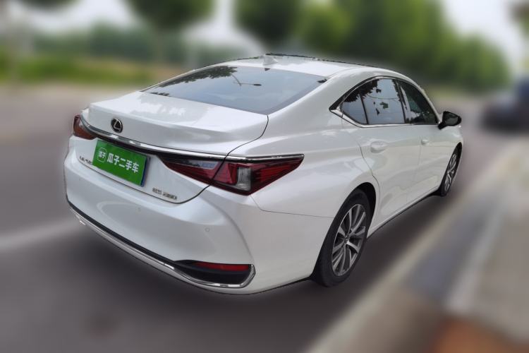 Used Lexus ES 2018 200 Excellence Edition China V Standard Rear Right 45 Deg