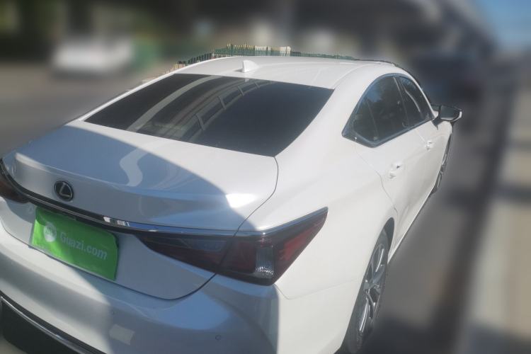 Used Lexus ES 2018 200 Excellence Edition China V Standard Rear Right 45 Deg