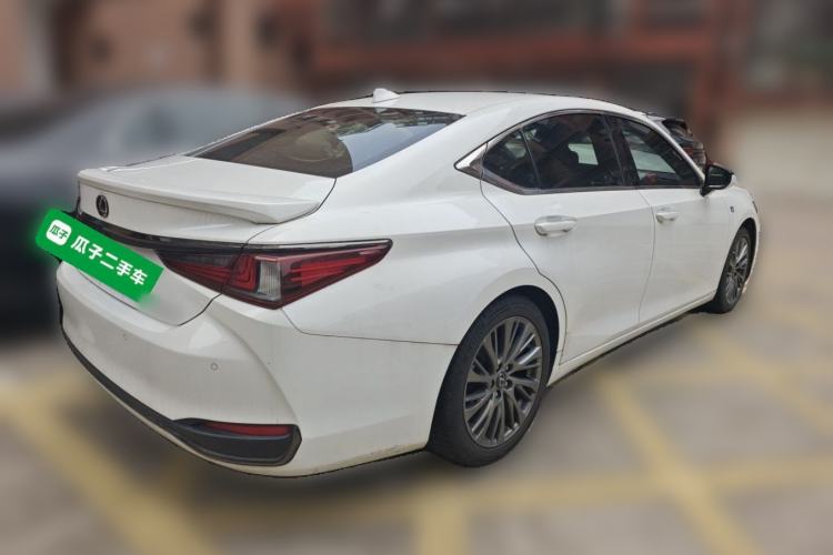 Used Lexus ES 2018 260 F SPORT China V Standard Rear Right 45 Deg