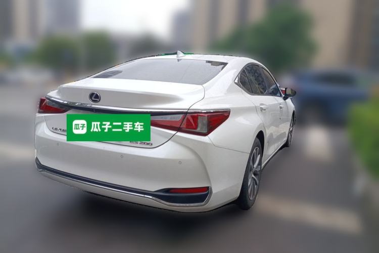 Used Lexus ES 2018 200 Excellence Edition China V Standard Rear Right 45 Deg