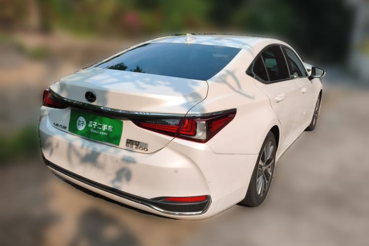 Used Lexus ES 2018 200 Excellence Edition China V Standard Rear Right 45 Deg