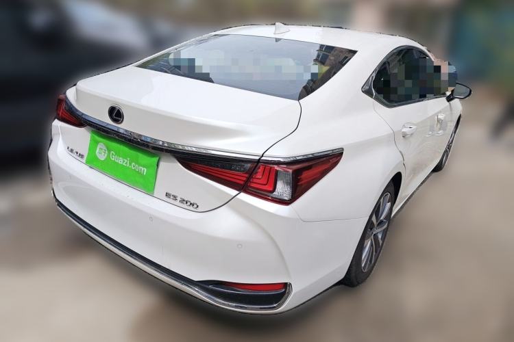 Used Lexus ES 2018 200 Excellence Edition China V Standard Rear Right 45 Deg