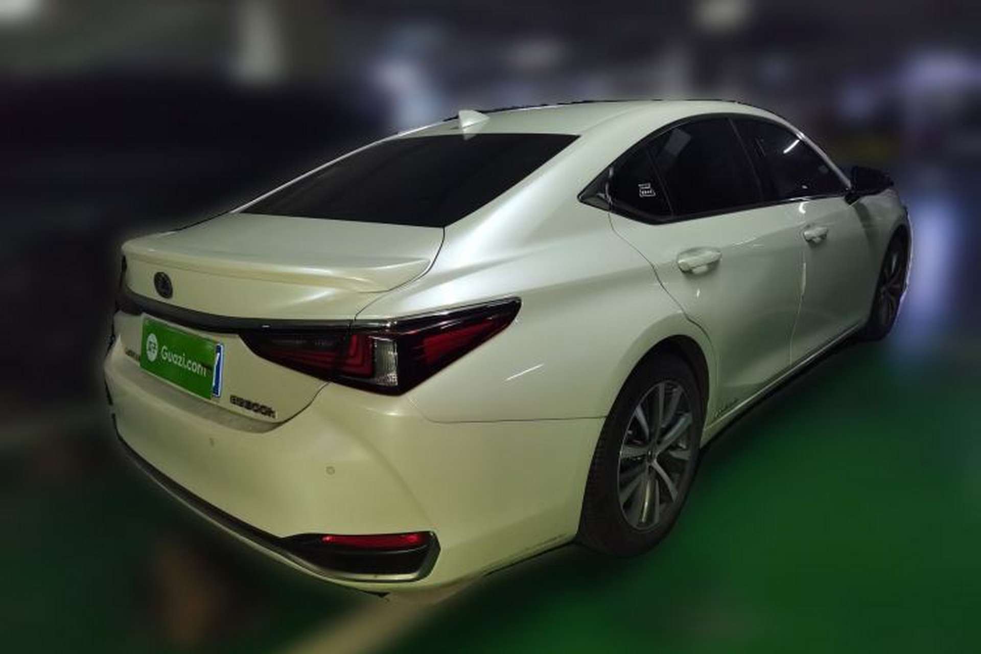 Used Lexus ES 2018 300h Premier Edition China V Standard Rear Right 45 Deg