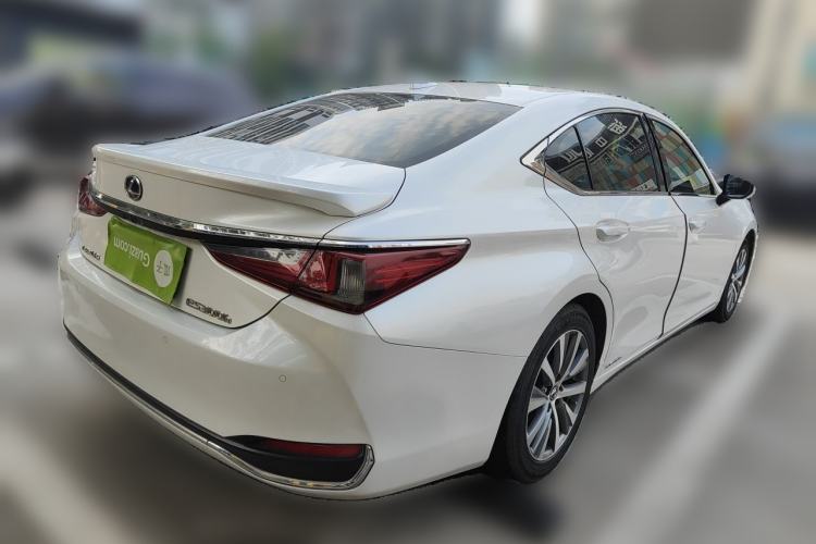 Used Lexus ES 2018 300h Premier Edition China V Standard Rear Right 45 Deg