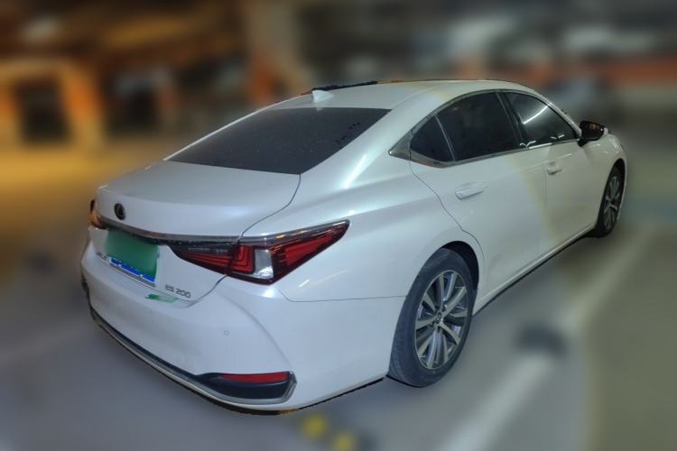 Used Lexus ES 2018 200 Excellence Edition China V Standard Rear Right 45 Deg