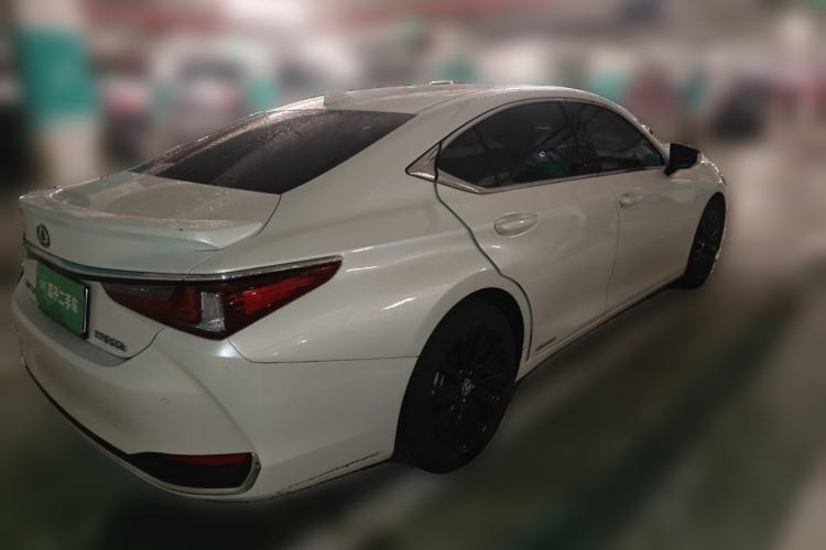 Used Lexus ES 2018 300h Premium Edition China V Standard Rear Right 45 Deg