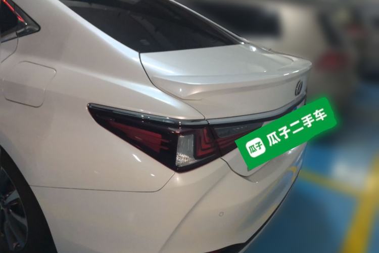 Used Lexus ES 2018 300h Premier Edition China V Standard Rear