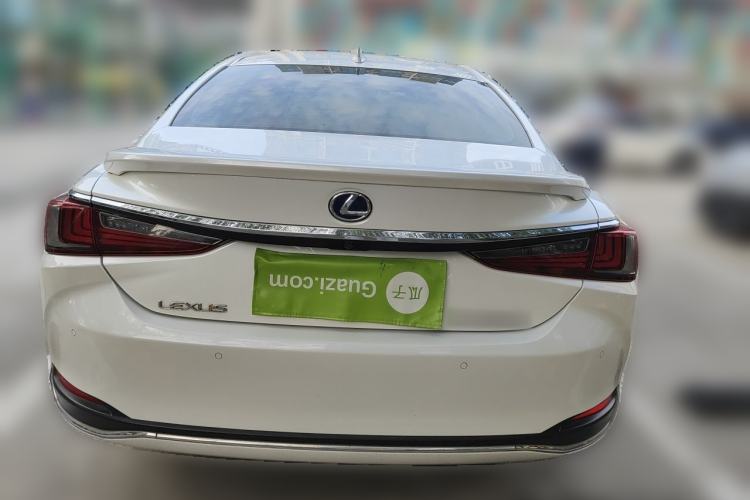 Used Lexus ES 2018 300h Premier Edition China V Standard Rear