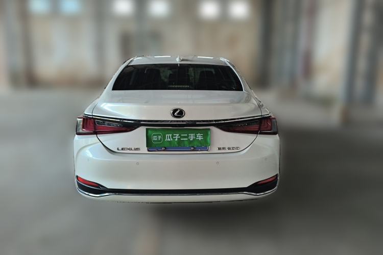 Used Lexus ES 2018 200 Excellence Edition China V Standard Rear