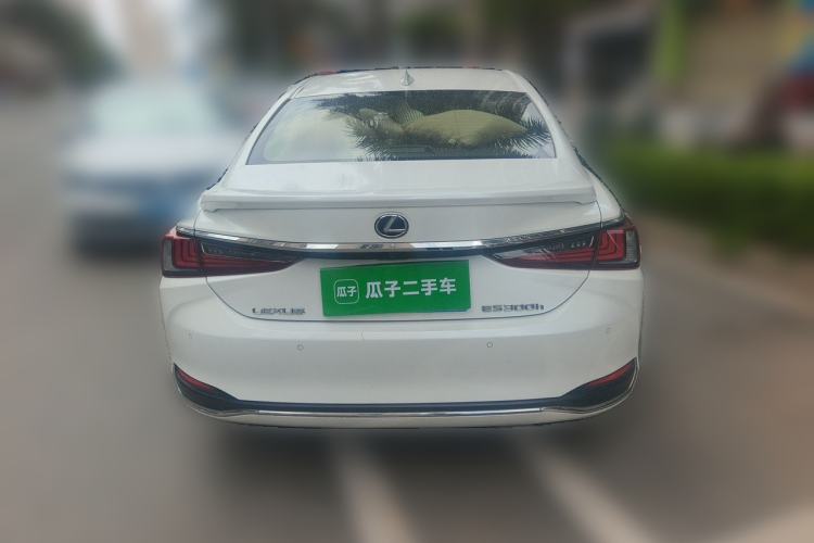 Used Lexus ES 2018 300h Premier Edition China VI Standard Rear