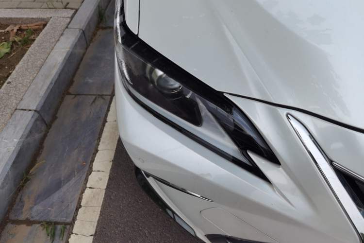 Used Lexus ES 2018 200 Excellence Edition China V Standard Right Front Headlight