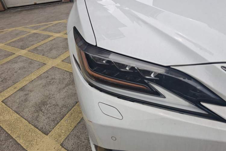 Used Lexus ES 2018 260 F SPORT China V Standard Right Front Headlight