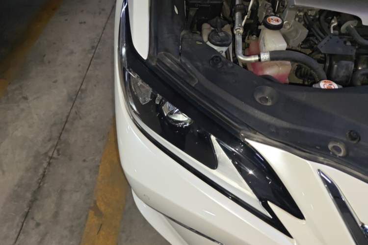 Used Lexus ES 2018 300h Premier Edition China V Standard Right Front Headlight