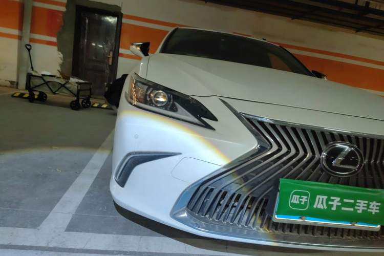 Used Lexus ES 2018 200 Excellence Edition China V Standard Right Front Headlight
