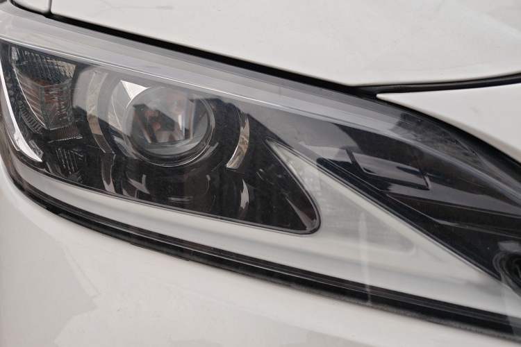 Used Lexus ES 2018 200 Excellence Edition China V Standard Right Front Headlight