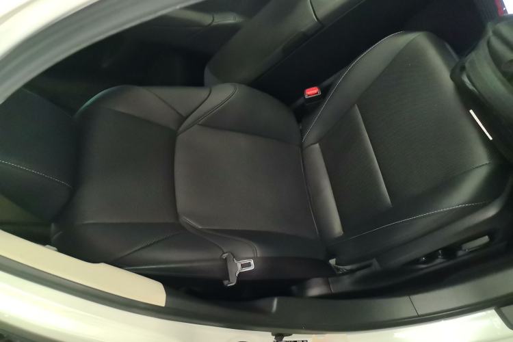Used Lexus ES 2018 300h Premier Edition China VI Standard Right Front Seat
