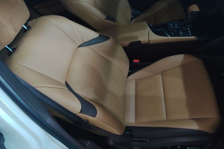 Used Lexus ES 2018 200 Excellence Edition China V Standard Right Front Seat