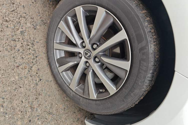 Used Lexus ES 2018 200 Excellence Edition China V Standard Right Front Wheel Hub