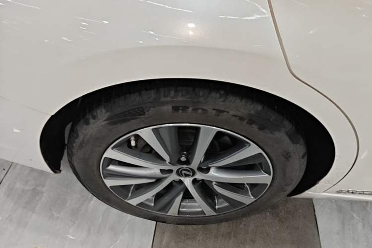 Used Lexus ES 2018 300h Premier Edition China V Standard Right Rear Wheel Hub