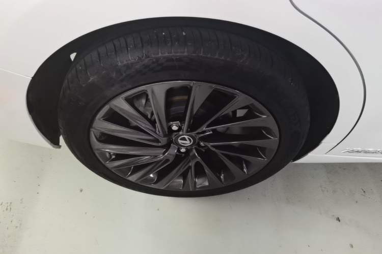 Used Lexus ES 2018 300h Premier Edition China V Standard Right Rear Wheel Hub