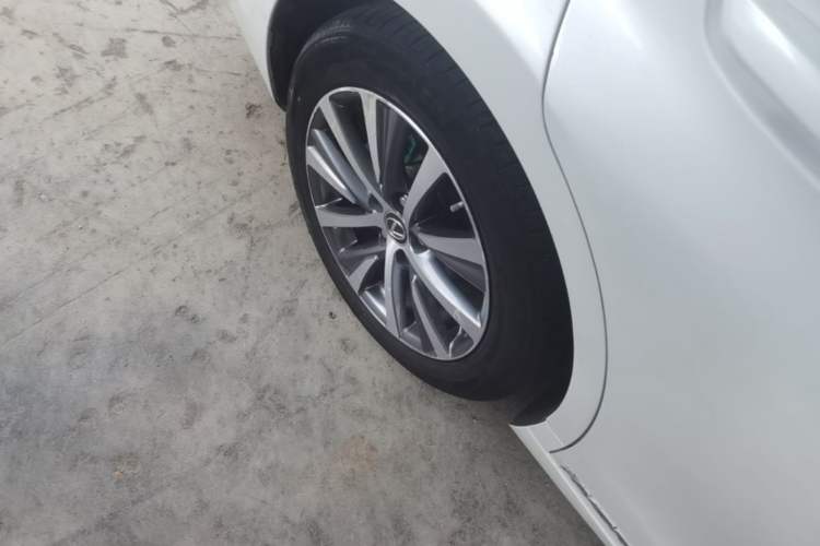 Used Lexus ES 2018 300h Premier Edition China V Standard Right Rear Wheel Hub