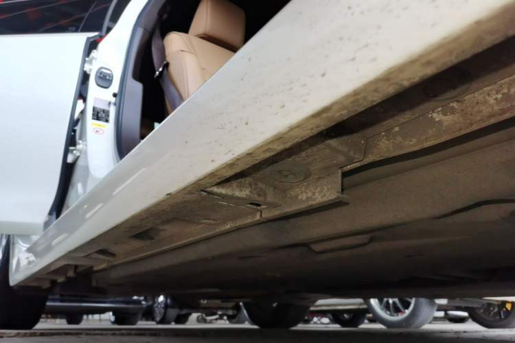 Used Lexus ES 2018 200 Excellence Edition China V Standard Right Side Sill
