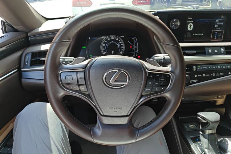 Used Lexus ES 2018 300h Premier Edition China VI Standard Steering Wheel