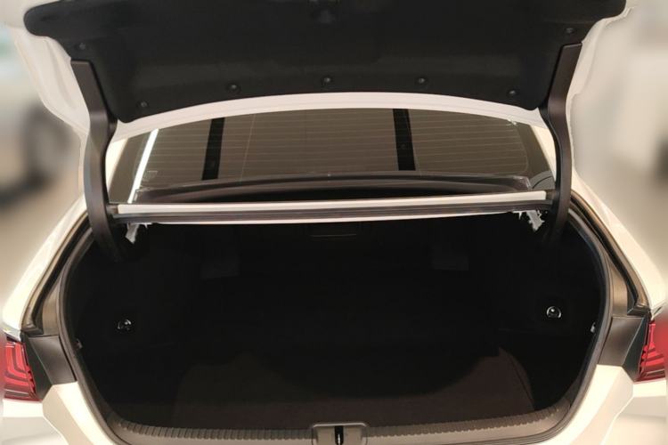 Used Lexus ES 2018 200 Excellence Edition China VI Standard Trunk