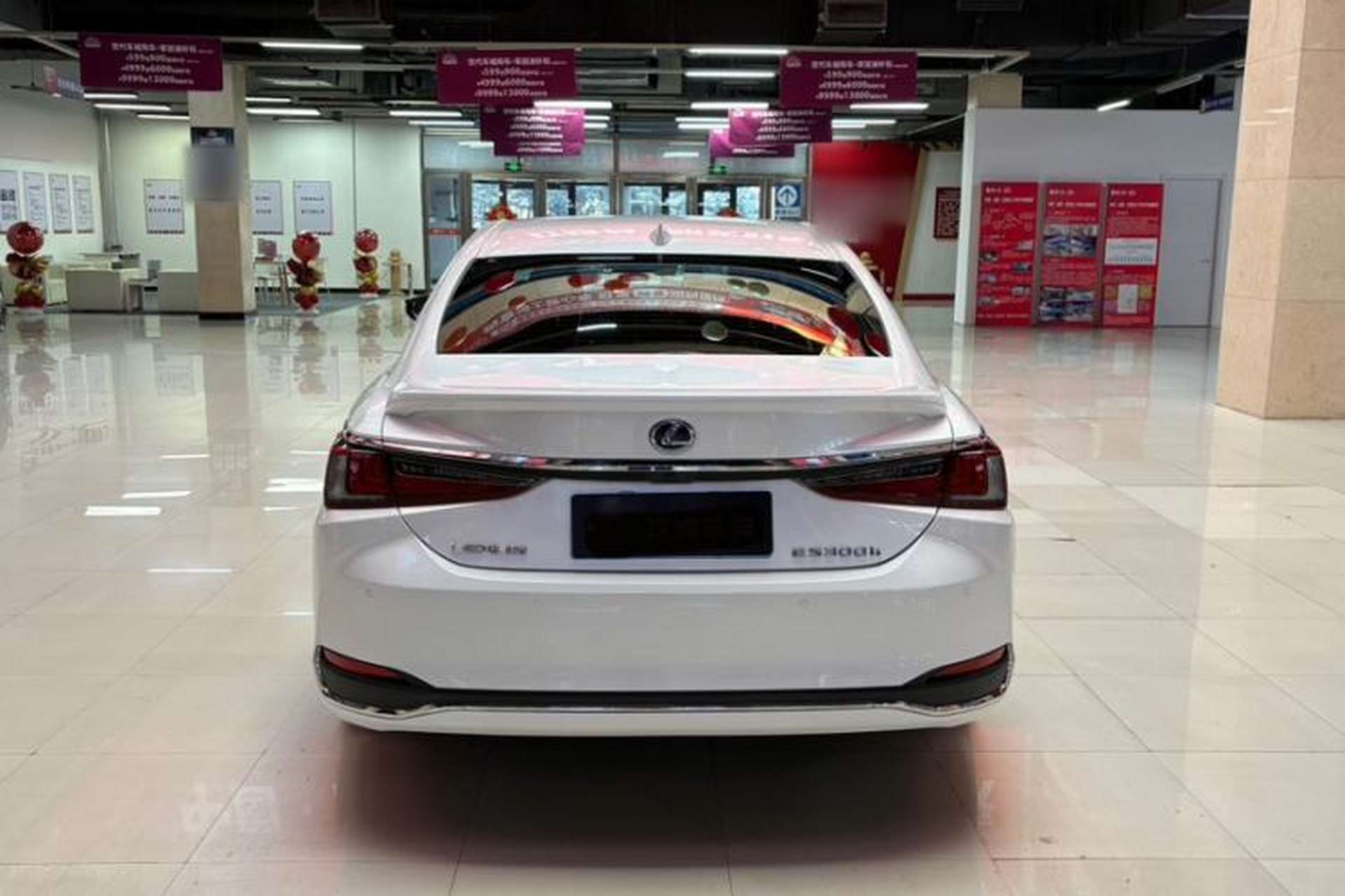 Used Lexus ES 2018 300h Premier Edition China VI Standard Trunk