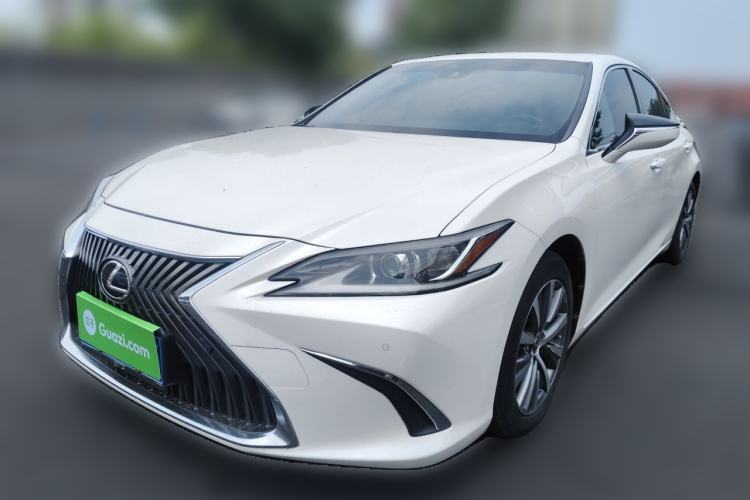 Lexus ES 2018 200 Excellence Edition China V Standard مستعملة Guazi used car, China used car export, Used car for sale, Used  cars, Cheapest cars for sale